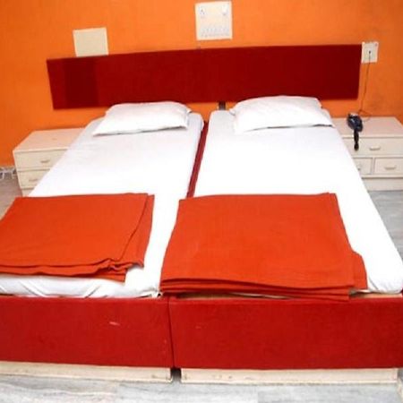Hotel Sea View Diu Bagian luar foto